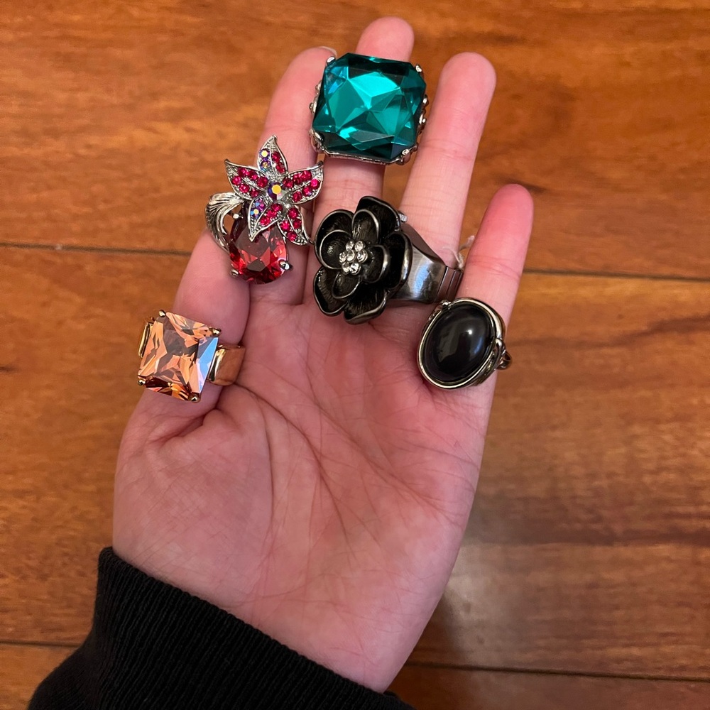 Ring lot